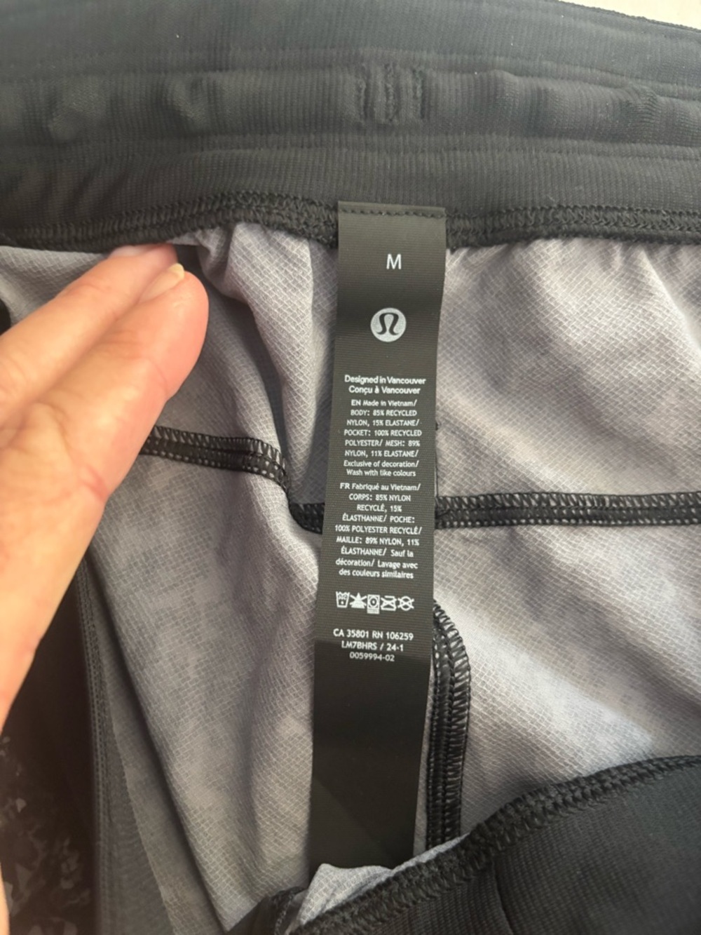Lululemon athletica Black & White Speckled Athletic Shorts Size Medium NWT - Picture 2 of 8